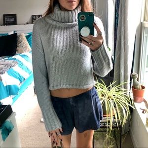 light blue/ gray crop turtleneck sweater saboskirt